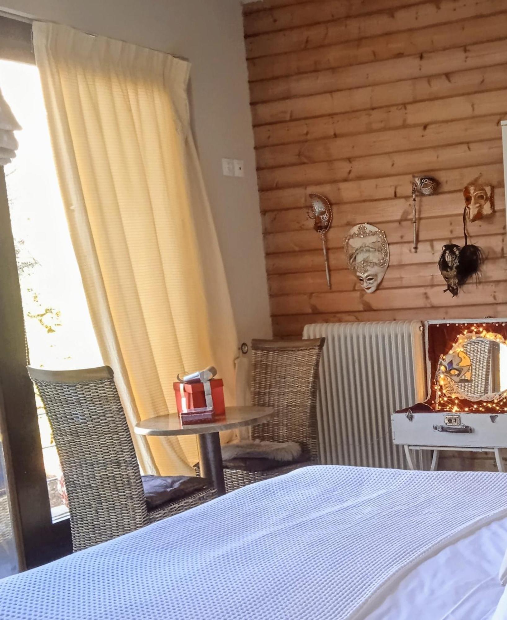Enoro Hotel Pramanta Bagian luar foto