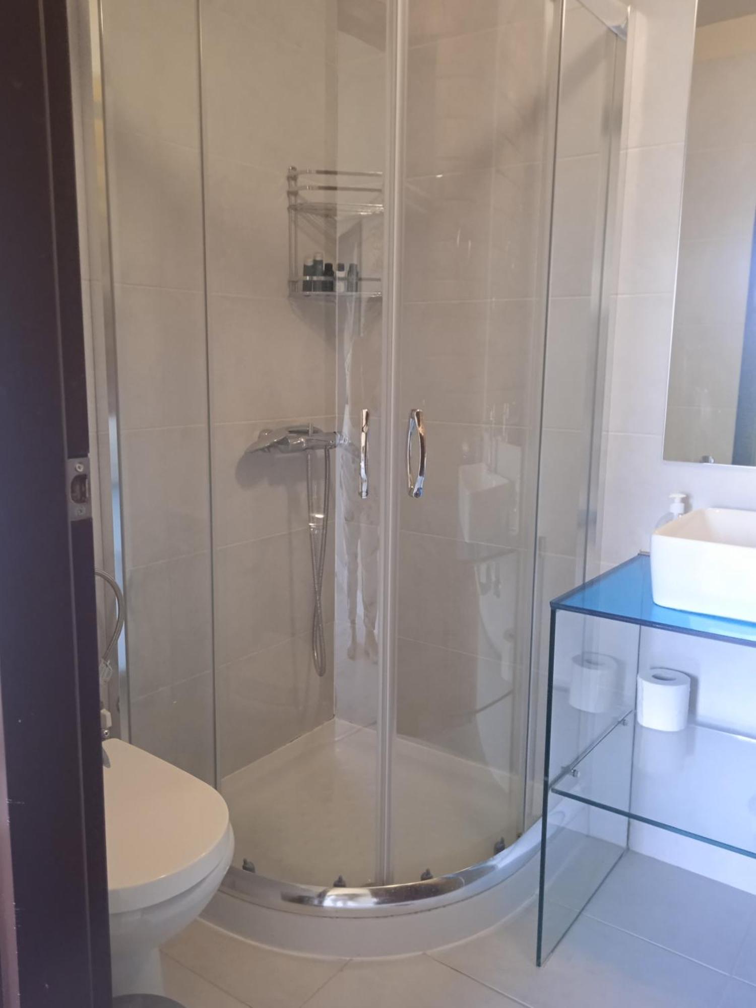 Enoro Hotel Pramanta Ruang foto